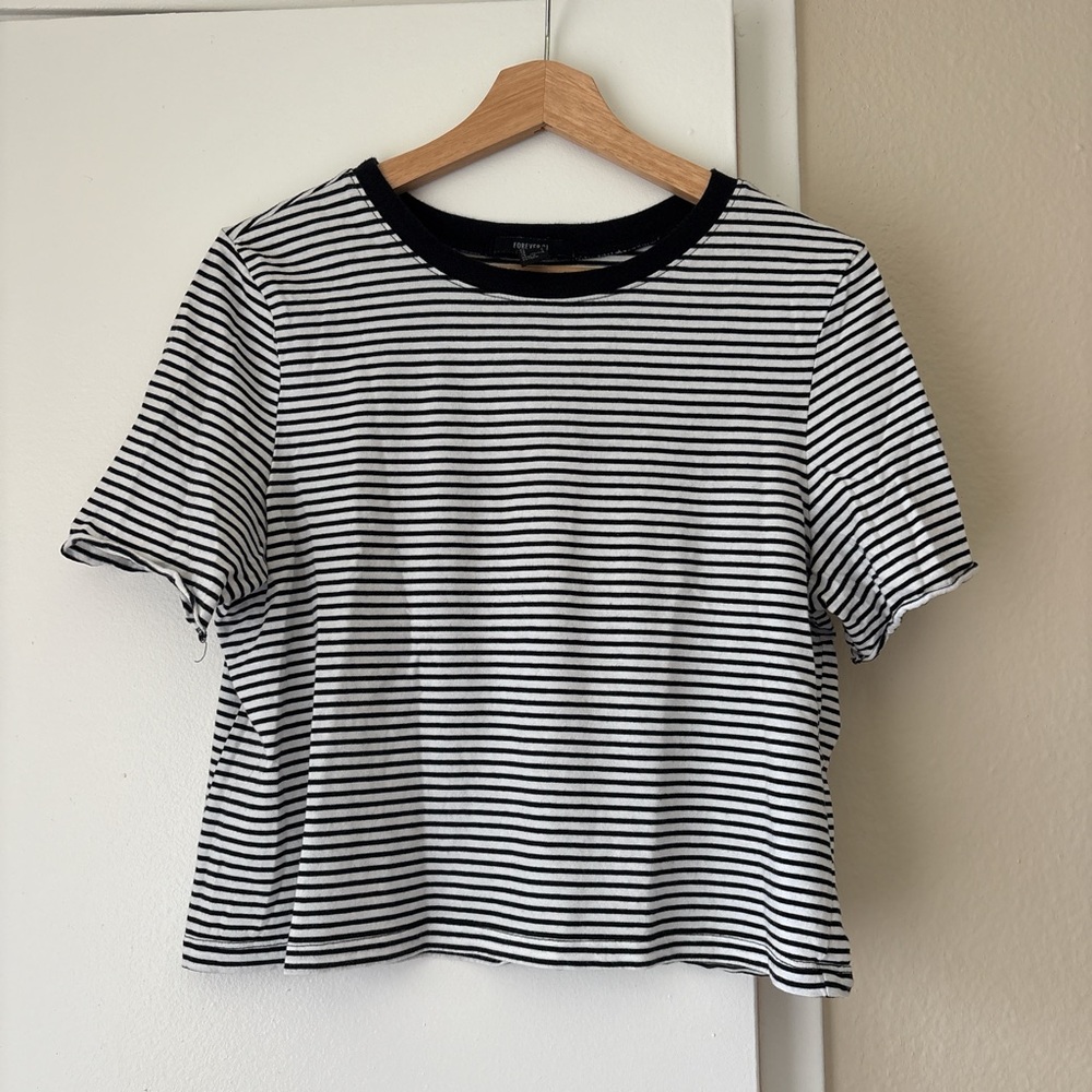 forever 21 cropped striped shirt
* I cropped the sleeves